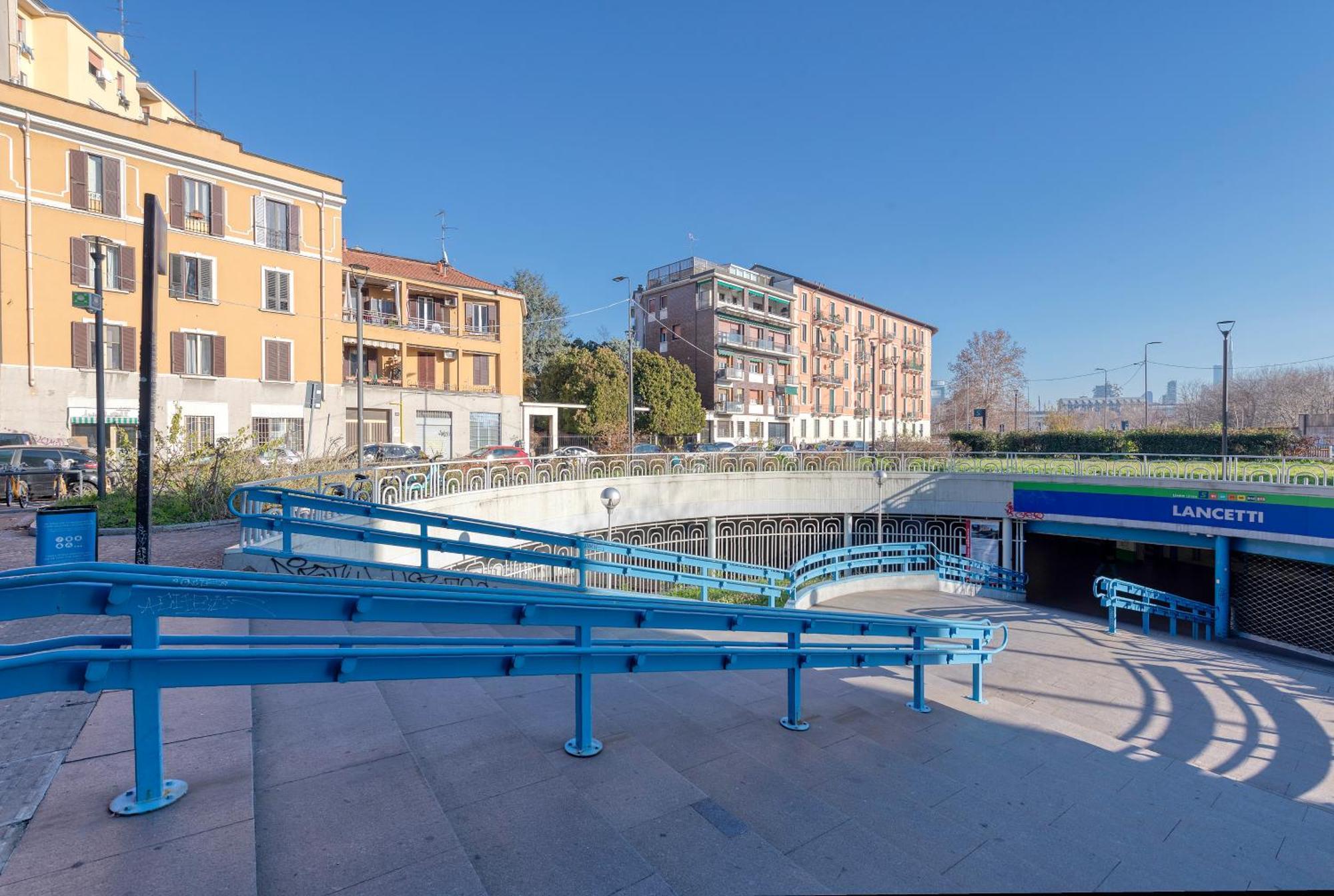 Maloja, 10 - Casa Maloja - Ampio Appartamento มิลาน ภายนอก รูปภาพ