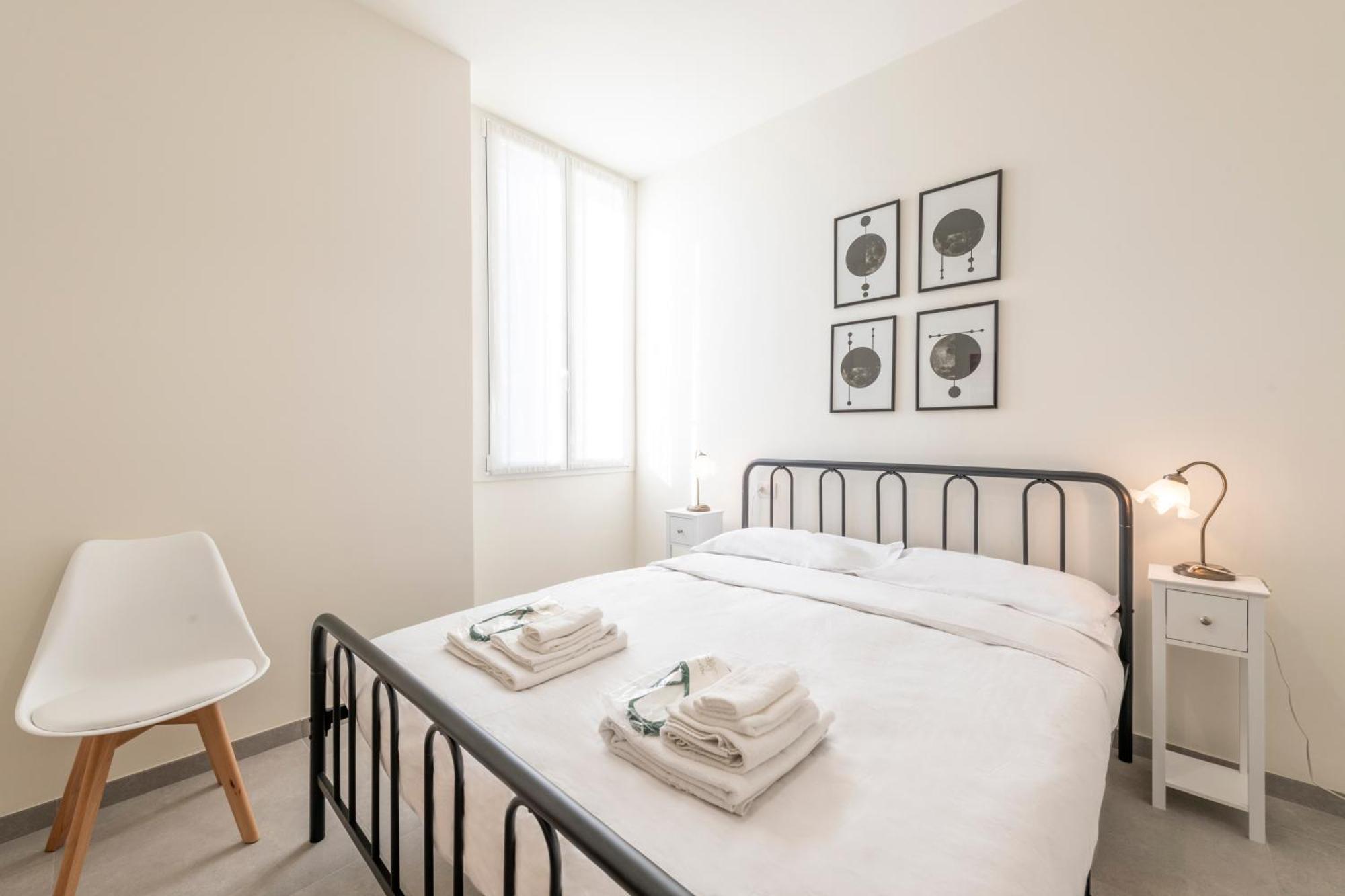 Maloja, 10 - Casa Maloja - Ampio Appartamento มิลาน ภายนอก รูปภาพ