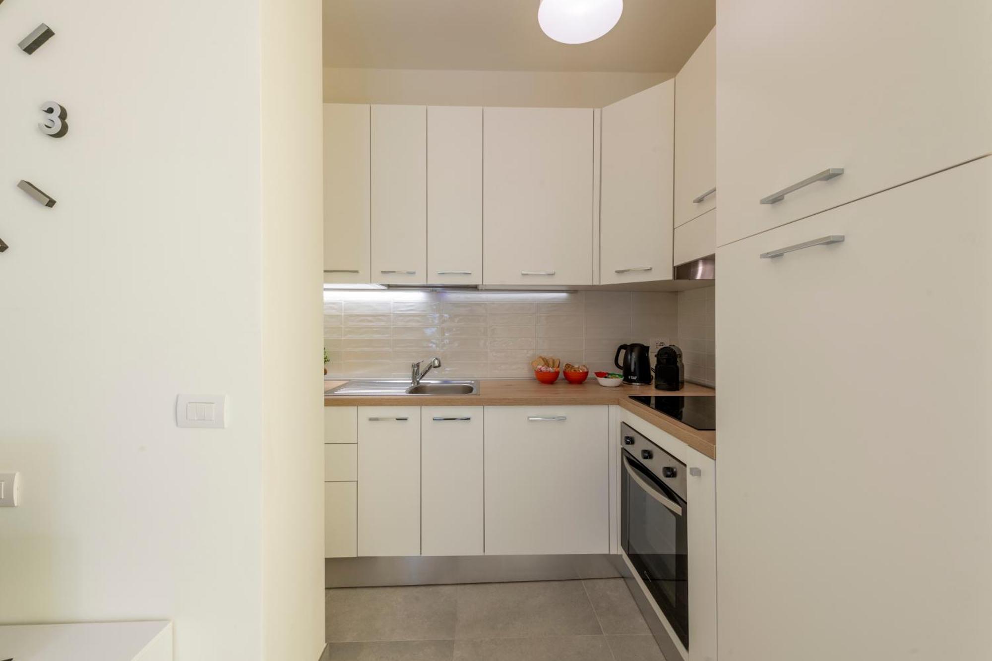 Maloja, 10 - Casa Maloja - Ampio Appartamento มิลาน ภายนอก รูปภาพ