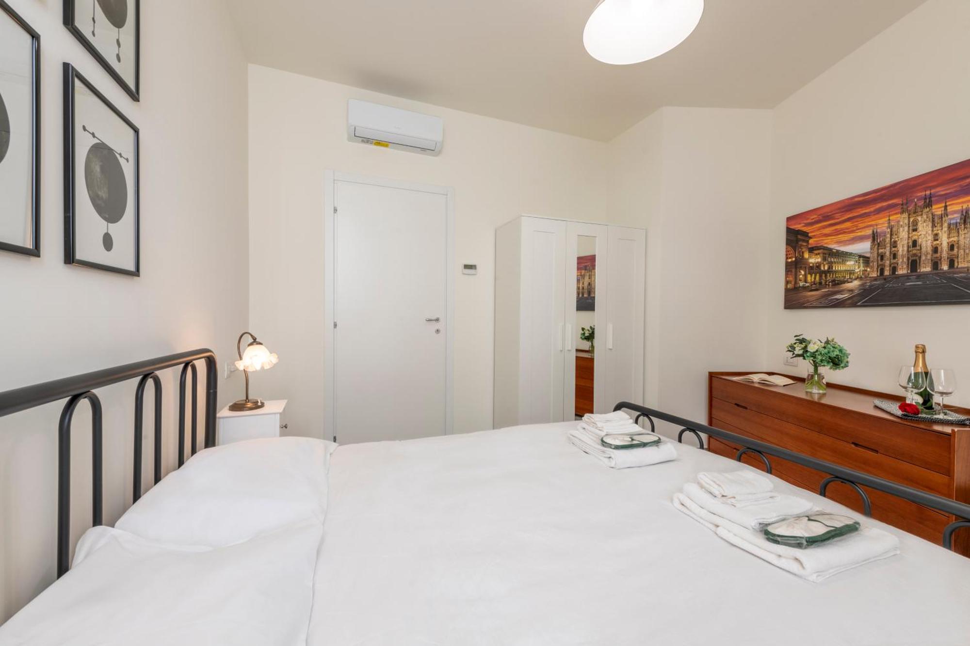 Maloja, 10 - Casa Maloja - Ampio Appartamento มิลาน ภายนอก รูปภาพ