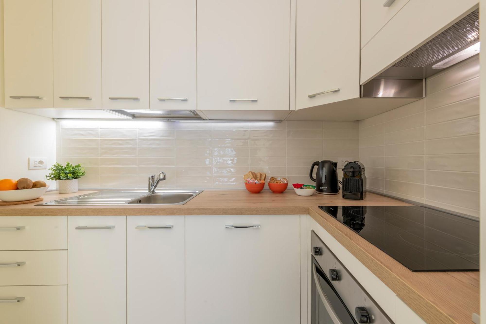 Maloja, 10 - Casa Maloja - Ampio Appartamento มิลาน ภายนอก รูปภาพ